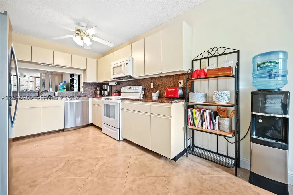 5598 Witney Drive Delray Beach FL 33484