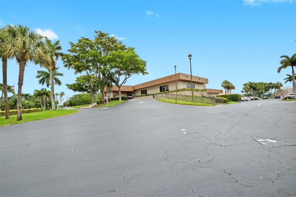 5598 Witney Drive Delray Beach FL 33484