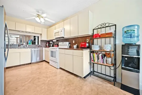 5598 Witney Drive Delray Beach FL 33484