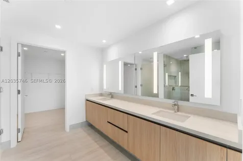 2411 Laguna Circle North Miami FL 33181