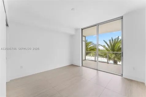 2411 Laguna Circle North Miami FL 33181