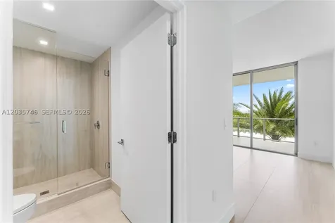 2411 Laguna Circle North Miami FL 33181