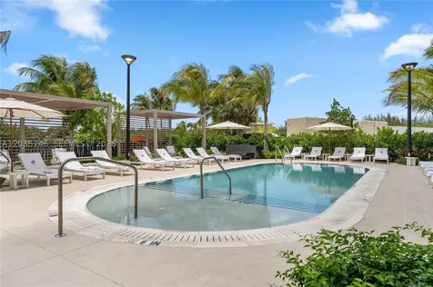 2411 Laguna Circle North Miami FL 33181