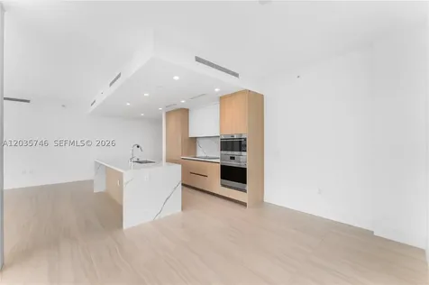 2411 Laguna Circle North Miami FL 33181