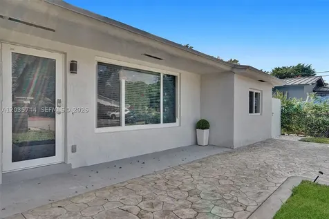 310 NE 162nd Street Miami FL 33162