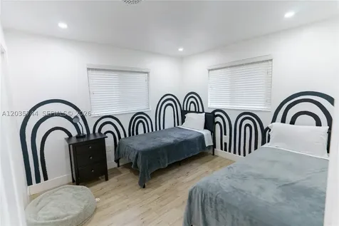 310 NE 162nd Street Miami FL 33162