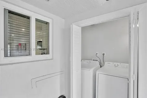 310 NE 162nd Street Miami FL 33162