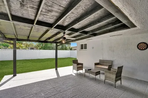 310 NE 162nd Street Miami FL 33162