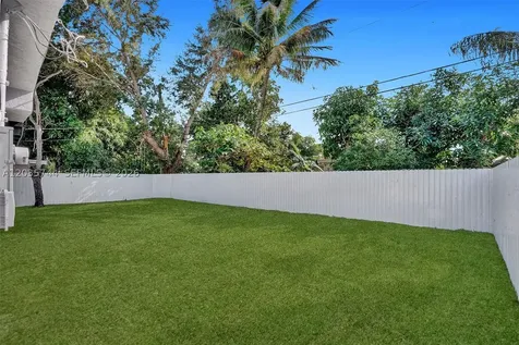 310 NE 162nd Street Miami FL 33162