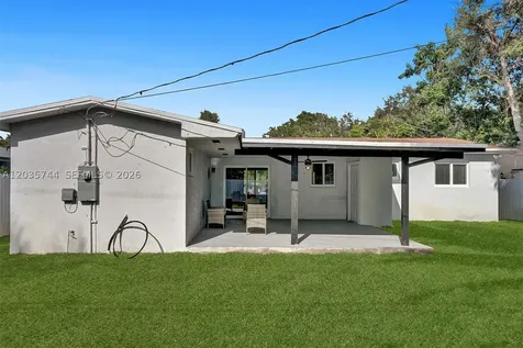 310 NE 162nd Street Miami FL 33162