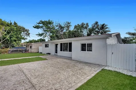 310 NE 162nd Street Miami FL 33162
