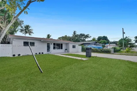 310 NE 162nd Street Miami FL 33162