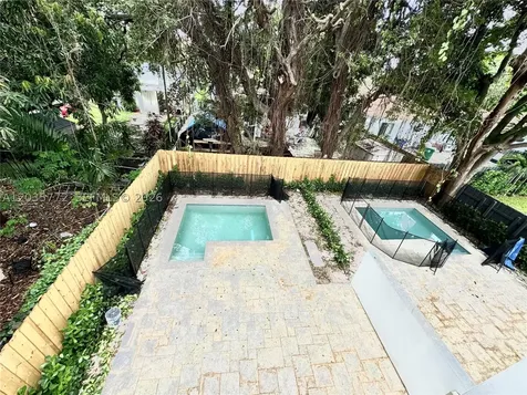 5728 NW 5th Court Miami FL 33127