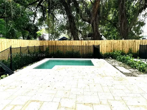 5728 NW 5th Court Miami FL 33127
