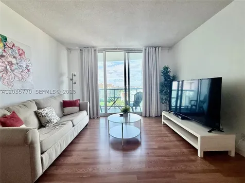 3901 S Ocean Drive Hollywood FL 33019