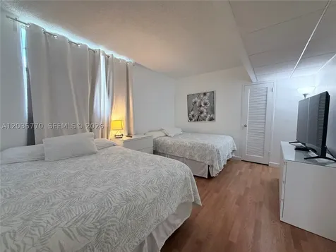 3901 S Ocean Drive Hollywood FL 33019
