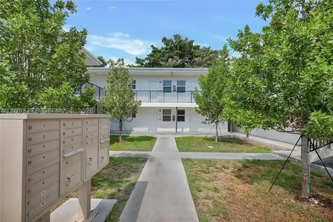 1710 NW 1st Court Miami FL 33136