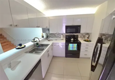 23106 Oxford Place Boca Raton FL 33433