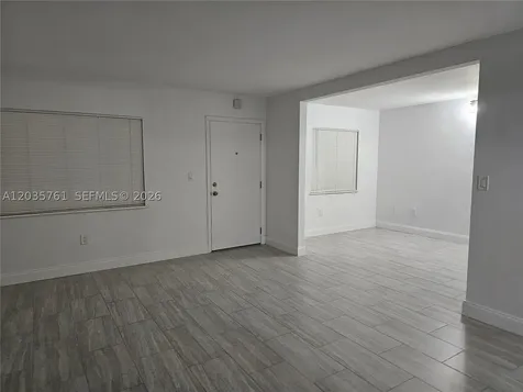 8075 SW 107th Avenue Miami FL 33173