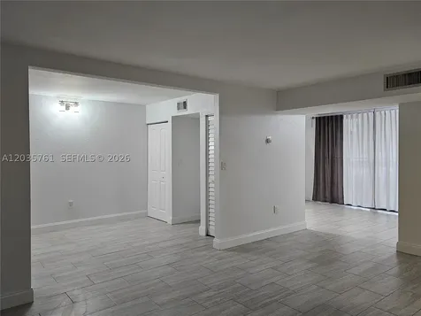8075 SW 107th Avenue Miami FL 33173