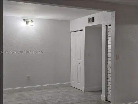 8075 SW 107th Avenue Miami FL 33173