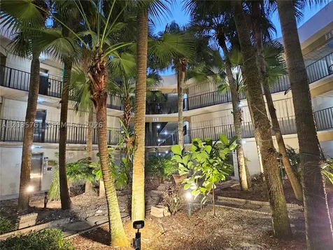 8075 SW 107th Avenue Miami FL 33173