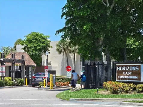 8075 SW 107th Avenue Miami FL 33173