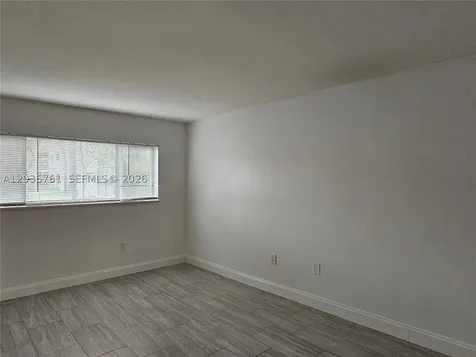 8075 SW 107th Avenue Miami FL 33173
