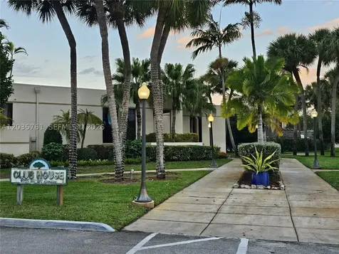 8075 SW 107th Avenue Miami FL 33173
