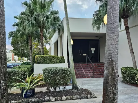8075 SW 107th Avenue Miami FL 33173
