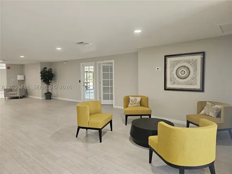 8075 SW 107th Avenue Miami FL 33173