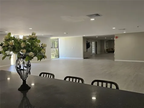 8075 SW 107th Avenue Miami FL 33173