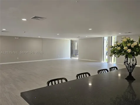 8075 SW 107th Avenue Miami FL 33173