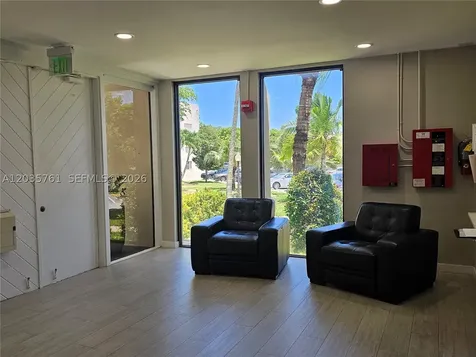 8075 SW 107th Avenue Miami FL 33173