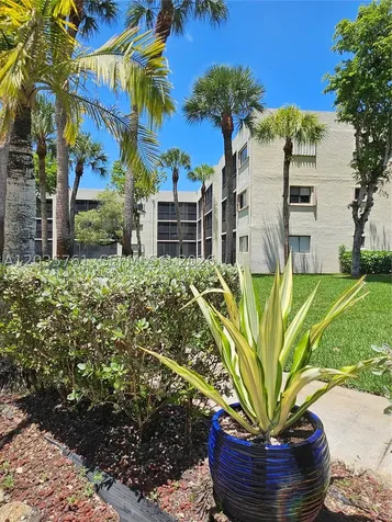 8075 SW 107th Avenue Miami FL 33173