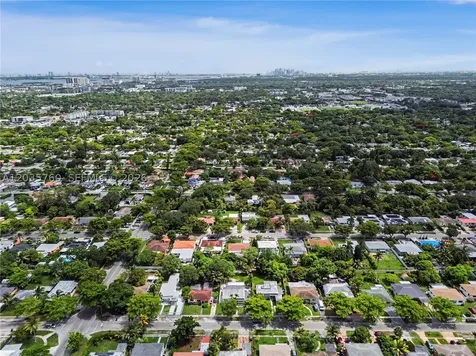 960 NE 146th Street North Miami FL 33161