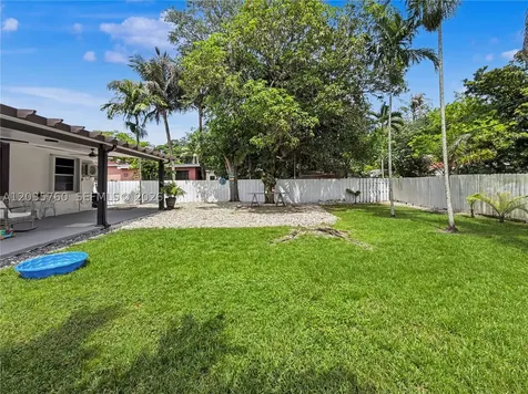 960 NE 146th Street North Miami FL 33161