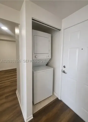 120 SW 8th Avenue Miami FL 33130