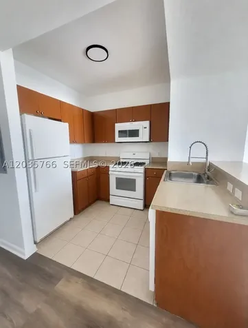 120 SW 8th Avenue Miami FL 33130
