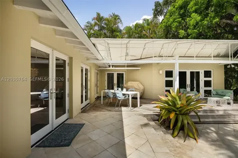 1621 Nocatee Drive Coconut Grove FL 33133