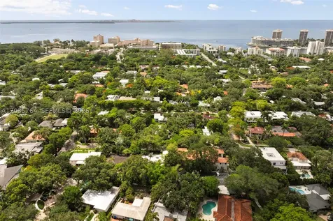 1621 Nocatee Drive Coconut Grove FL 33133