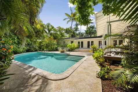 1621 Nocatee Drive Coconut Grove FL 33133