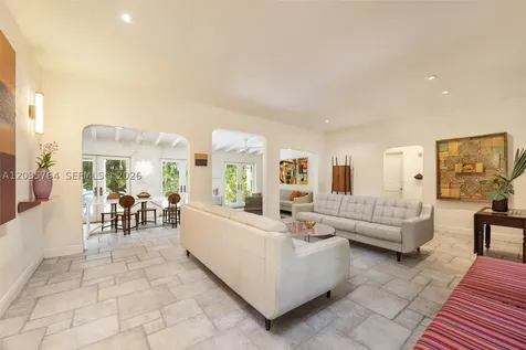 1621 Nocatee Drive Coconut Grove FL 33133