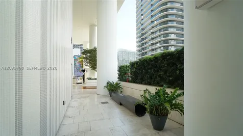 801 S Miami Avenue Miami FL 33130