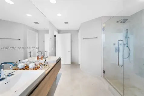 17111 Biscayne Boulevard North Miami Beach FL 33160