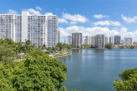 2780 NE 183rd Street Aventura FL 33160
