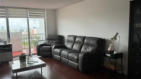 2780 NE 183rd Street Aventura FL 33160