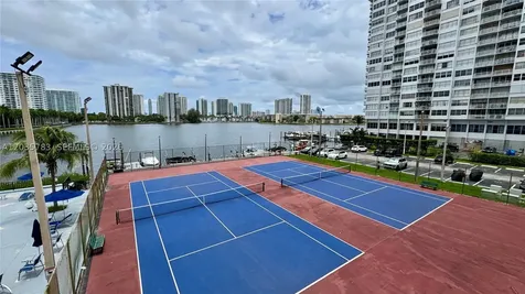 2780 NE 183rd Street Aventura FL 33160