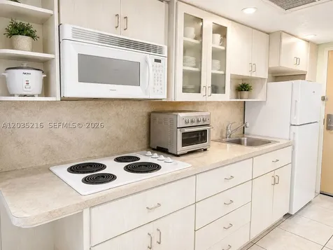 19201 Collins Avenue Sunny Isles Beach FL 33160