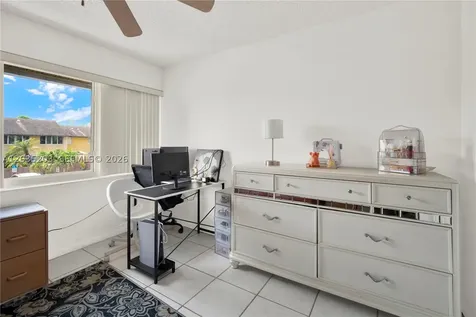 15460 SW 82nd Lane Miami FL 33193
